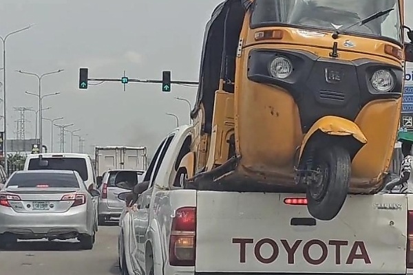 Photos : Toyota Hilux, A Tried-and-tested “Workhorse”, Seen Giving Keke Marwa A Lift - autojosh