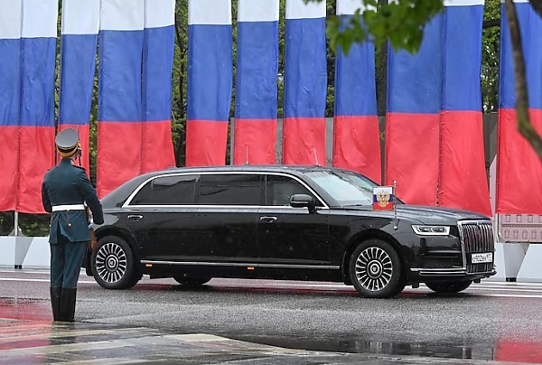 Vladimir Putin Sworn-in For A Record 5th Term, Chauffeured In Armored Aurus Senat L700 Limousine - autojosh