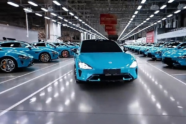 Inside Xiaomi's Smart Super Factory Where Robots Builds One Electric Car Every 1 Min 30 Seconds - autojosh