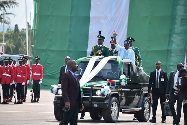 Democracy Day: Moment President Tinubu Slipped While Mounting The Parade Vehicle At Eagles Square - autojosh