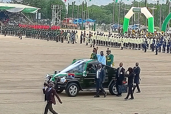 Democracy Day: Moment President Tinubu Slipped While Mounting The Parade Vehicle At Eagles Square - autojosh 