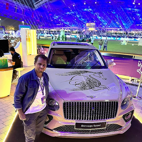 Calligraffiti Artist Performs Live Painting On A $265,000 Bentley Bentayga Speed Ultra-luxury SUV - autojosh 