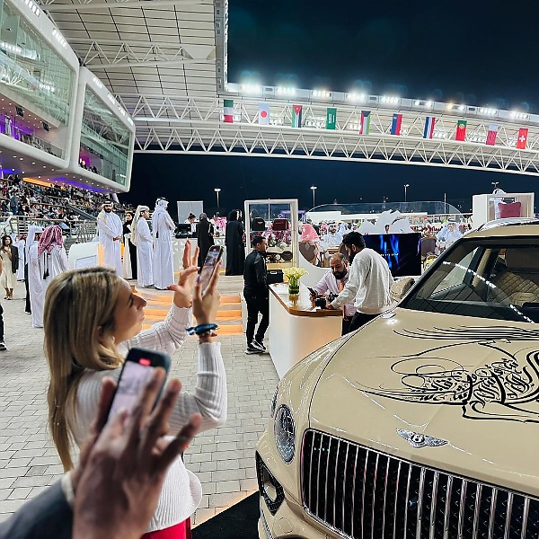 Calligraffiti Artist Performs Live Painting On A $265,000 Bentley Bentayga Speed Ultra-luxury SUV - autojosh 