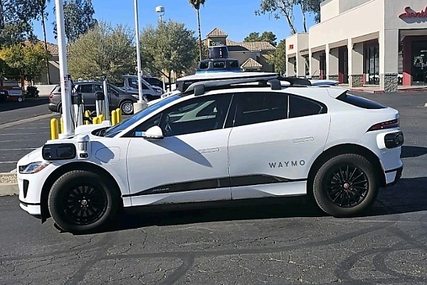 Nigerian Shares Unbelievable Experience While Inside A Self-driving Robotaxi In San Francisco (Video) - autojosh 