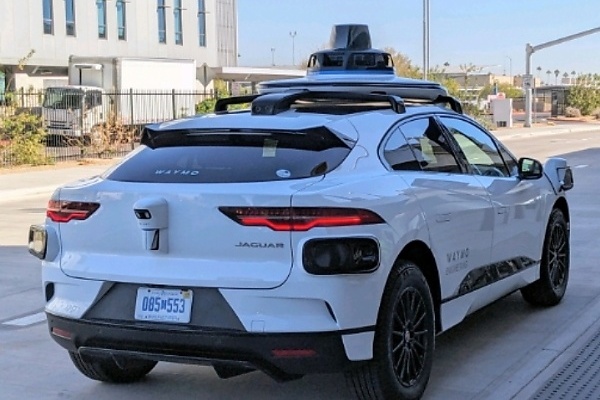 Nigerian Shares Unbelievable Experience While Inside A Self-driving Robotaxi In San Francisco (Video) - autojosh 