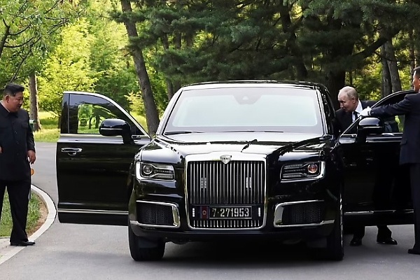 Vladimir Putin Arrives North Korea, Takes Host Kim Jong Un For A Spin In Russian-made Aurus Senat Limo