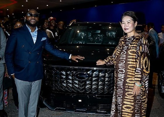 Davido Receives Brand New GAC GS8 SUV As Part Of Partnership Deal With CIG Motors - autojosh