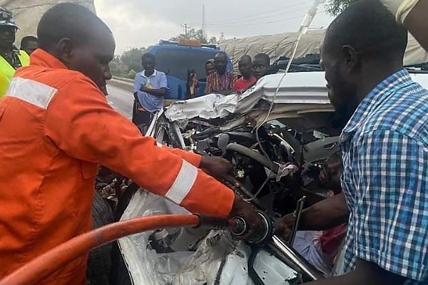 LASEMA Used Specialized Tools To Remove Toyota Venza Driver After Crashing Into Stationary Truck - autojosh 