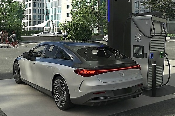 Mercedes Partners With Starbucks, To Deploy Its Fast EV Chargers At More Than 100 Stores - autojosh 