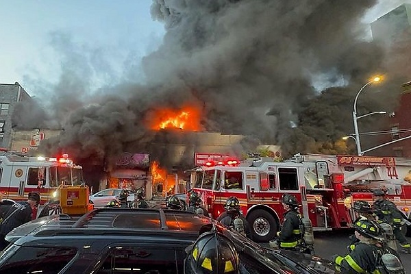 New York City Firefighters Breaks A Car’s Windows To Pass A Hose After A Driver Blocked A Fire Hydrant - autojosh 