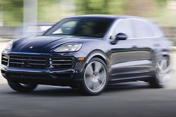 Low Electric Vehicle Sales : Porsche Cayenne Will Keep V-8 Engine Alive Into The 2030s - autojosh