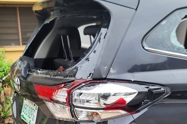 Protesting Staff And Students At FCE (T) Akoka Damages 5 Vehicles, 32 Suspects Arrested - autojosh 