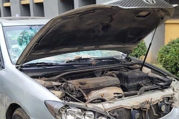 Protesting Staff And Students At FCE (T) Akoka Damages 5 Vehicles, 32 Suspects Arrested - autojosh 