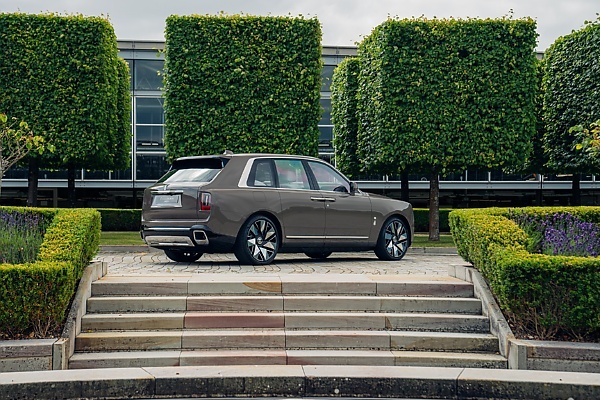 Rolls-Royce Displays Bespoke Phantom Extended, Cullinan Series II, Ghost And Spectre At Festival of Speed 2024 - autojosh