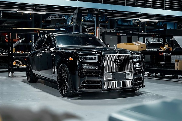 NBA Legend Shaquille O’Neal Has Two Superman-themed Mansory-kitted Rolls-Royces - autojosh 