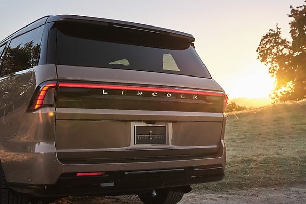 Lincoln Introduces Redesigned All-new 2025 Navigator SUV - autojosh 