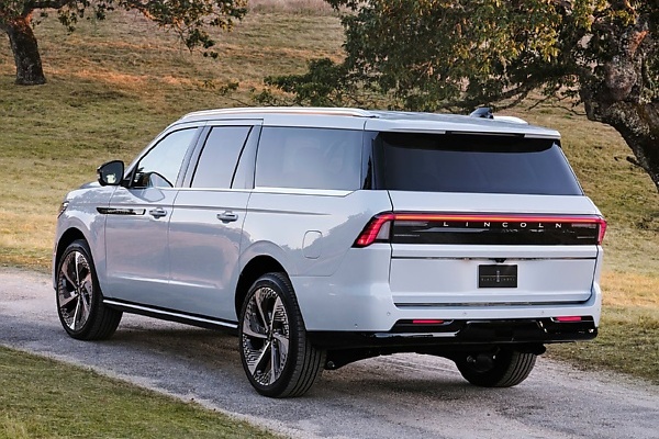 Lincoln Introduces Redesigned All-new 2025 Navigator SUV - autojosh 