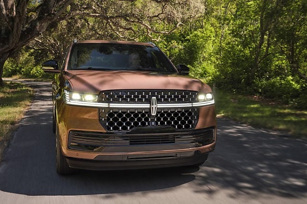 Lincoln Introduces Redesigned All-new 2025 Navigator SUV - autojosh 