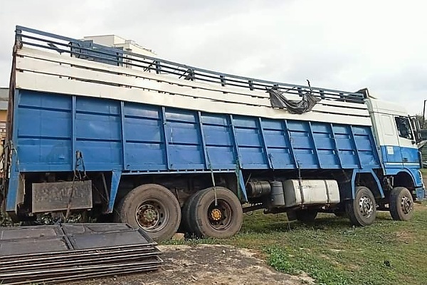 Customs Oyo/Osun Command Intercepts 2,290 Used Tyres - autojosh 