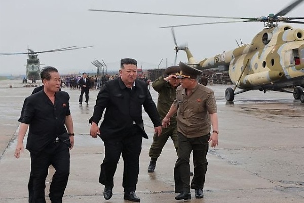 North Korea Kim Jong-un Travels Through Floodwaters In Lexus LX 600 SUV To Supervise Evacuation - autojosh 