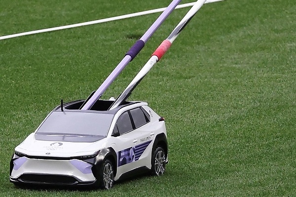 Photos : Paris 2024 : Toyota's Remote-controlled “Field Support Cars Carrying Javelins, Phryges - autojosh 