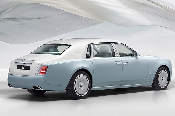 Rolls-Royce Unveils The Phantom Scintilla Private Collection Inspired By The Spirit Of Ecstasy - autojosh 