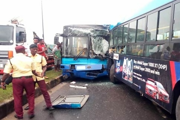 Several Passengers Injured After Two BRT Buses Collided In Lagos - autojosh