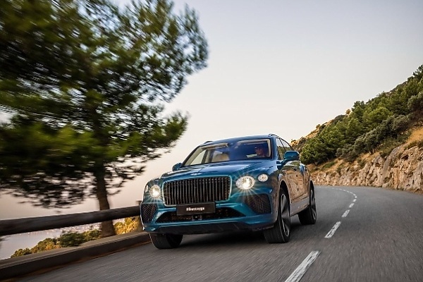 Bentley Unveils Bentayga EWB Azure Riviera Collection Inspired By Modern Sailing Yachts - autojosh 