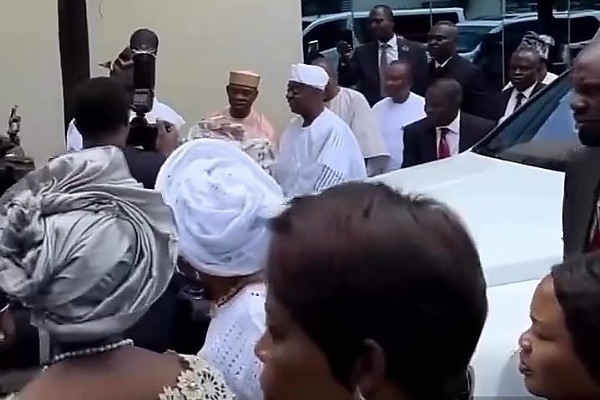 Bishop David Oyedepo Gets Two Rolls-Royce Cullinan SUVs Worth N1.5b Each As 70th Birthday Gift - autojosh 