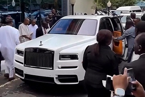 Bishop David Oyedepo Gets Two Rolls-Royce Cullinan SUVs Worth N1.5b Each As 70th Birthday Gift - autojosh