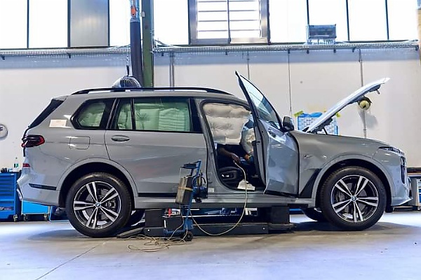 Today's Photos : BMW's Recycling And Dismantling Centre Is Where Prototype Vehicles Goes To Die - autojosh 
