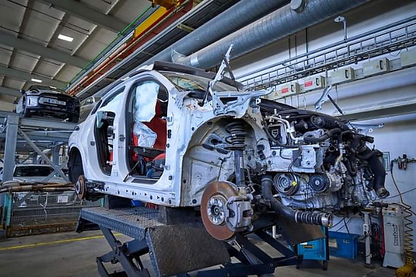 Today's Photos : BMW's Recycling And Dismantling Centre Is Where Prototype Vehicles Goes To Die - autojosh 
