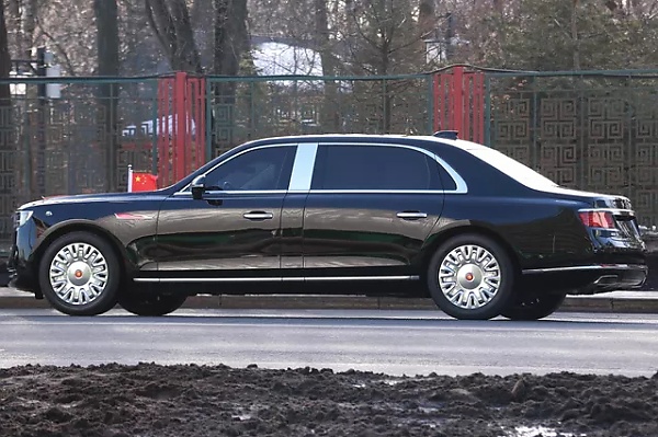 China–Africa Summit : Check Out Chinese President Xi's Stunning Convoy, Including His Armored Hongqi Limo - autojosh 