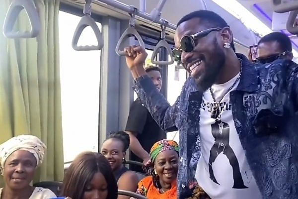 Blue Line First Anniversary : D’Banj Celebrated His 20 Years In The Music Industry With Passengers - autojosh 