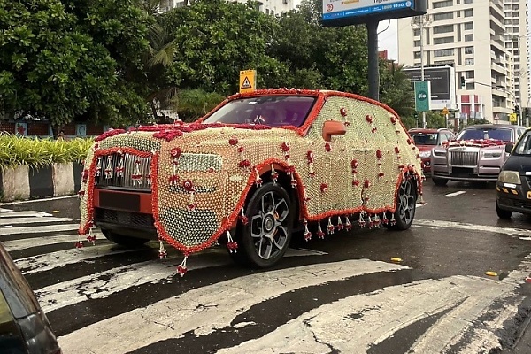 This Rolls-Royce Cullinan Decorated With Golden Mesh Stole The Spotlight At The Wedding Of Son Of Asia's Richest Man - autojosh