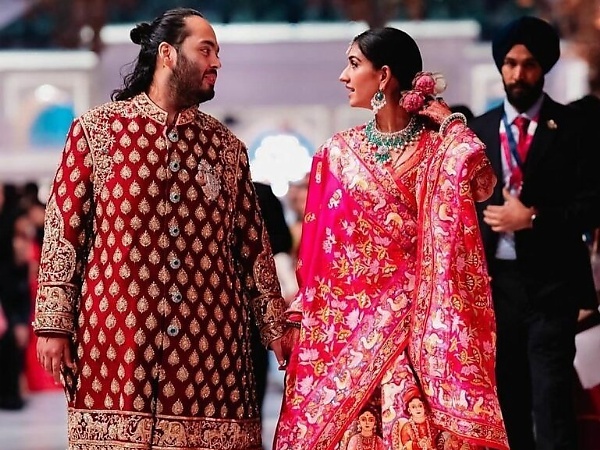 This Rolls-Royce Cullinan Decorated With Golden Mesh Stole The Spotlight At The Wedding Of Son Of Asia's Richest Man - autojosh 