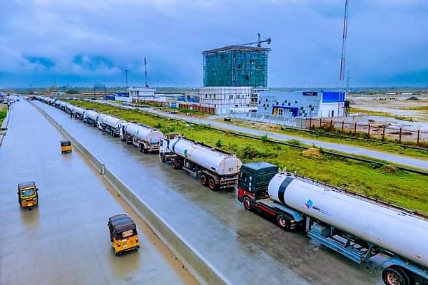 NNPC Mobilizes Hundreds Of Tanker Trucks To Dangote Refinery Ahead Of Start Of Fuel Loading - autojosh 