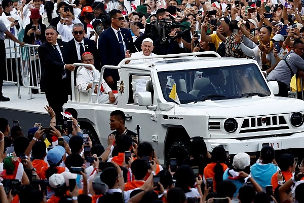 Cars Used By Pope Francis During His Visit To Indonesia, From Toyota Innova To Tiger MV3 Pope Mobile - autojosh 