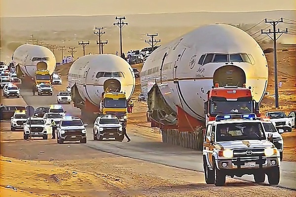 Dozens Of Saudi Police Cars Escort Trucks Carrying Three Retired Aircrafts From Jeddah To Riyadh - autojosh 