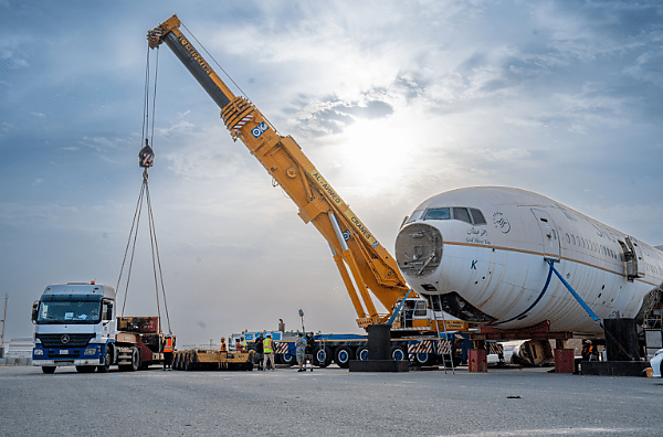 Dozens Of Saudi Police Cars Escort Trucks Carrying Three Retired Aircrafts From Jeddah To Riyadh - autojosh 