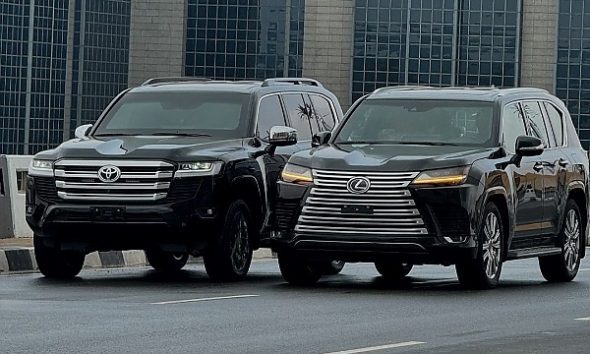 Today's Photos : Toyota Land Cruiser 300 Series And Lexus LX 600 Poses For Photos In Abuja - autojosh