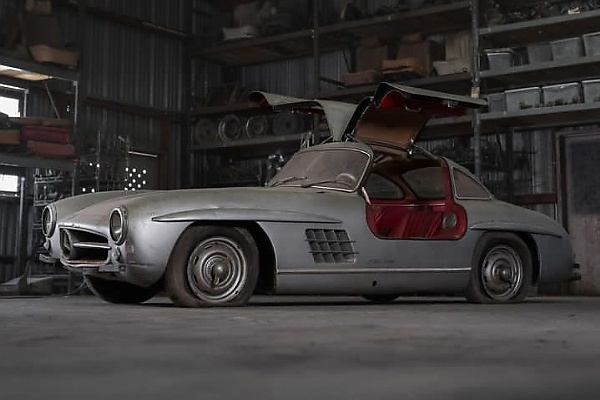 Hidden For 50 Years : 1956 Mercedes-Benz 300 SL “Alloy” Gullwing Sells For $9.3 Million - autojosh