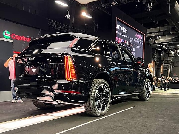 First 2025 Cadillac Escalade IQ VIN 001 Sells For $550,000 At Auction, All Proceeds To Children’s Fund - autojosh 