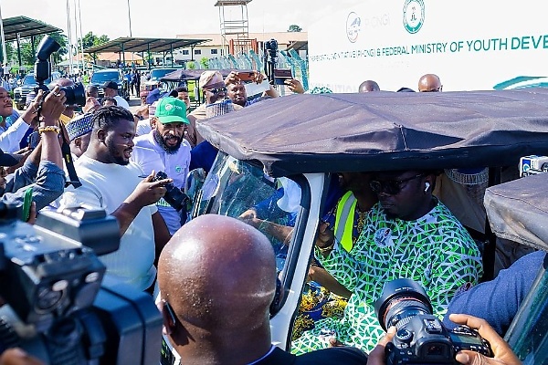 FG Officially Launches Distribution Of 2,000 CNG-powered Tricycles To Empower Youth - autojosh 