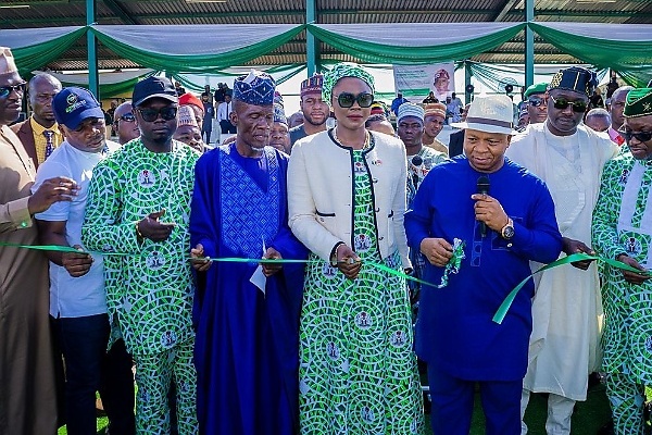 FG Officially Launches Distribution Of 2,000 CNG-powered Tricycles To Empower Youth - autojosh 