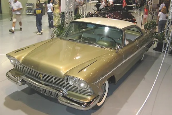 Rusty : How A 1957 Plymouth Buried Underground For 50yrs Looked Like When It Was Exhumed In 2007 - autojosh 