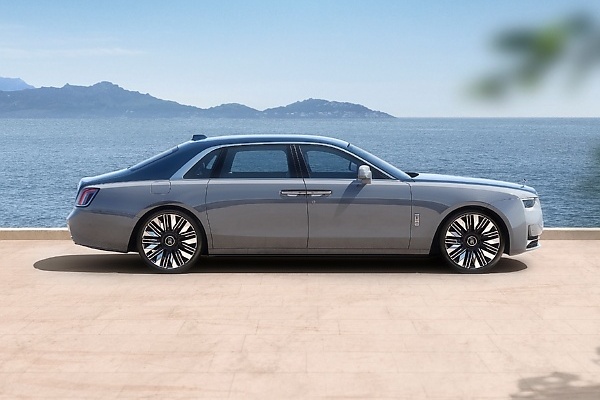 Photos : All-new 2025 Rolls-Royce Ghost Extended Series II Offers 170mm More Space In The Rear - autojosh 