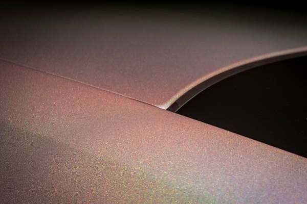 One-Of-One Rolls-Royce Spectre Finished In Paint That Creates Captivating ‘Rainbow’ Effect - autojosh 