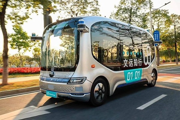 WeRide’s Self-driving Robobus Without Steering Wheel Is Already Picking Up Passengers In China - autojosh 