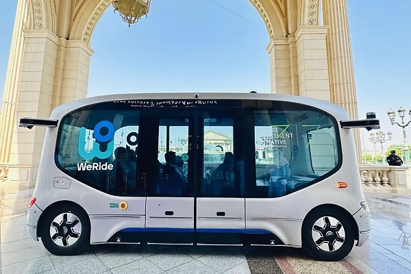 WeRide’s Self-driving Robobus Without Steering Wheel Is Already Picking Up Passengers In China - autojosh 